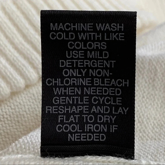 Avenue Short Sleeve 3-Button Sweater Top NEW - Picture 8 of 9